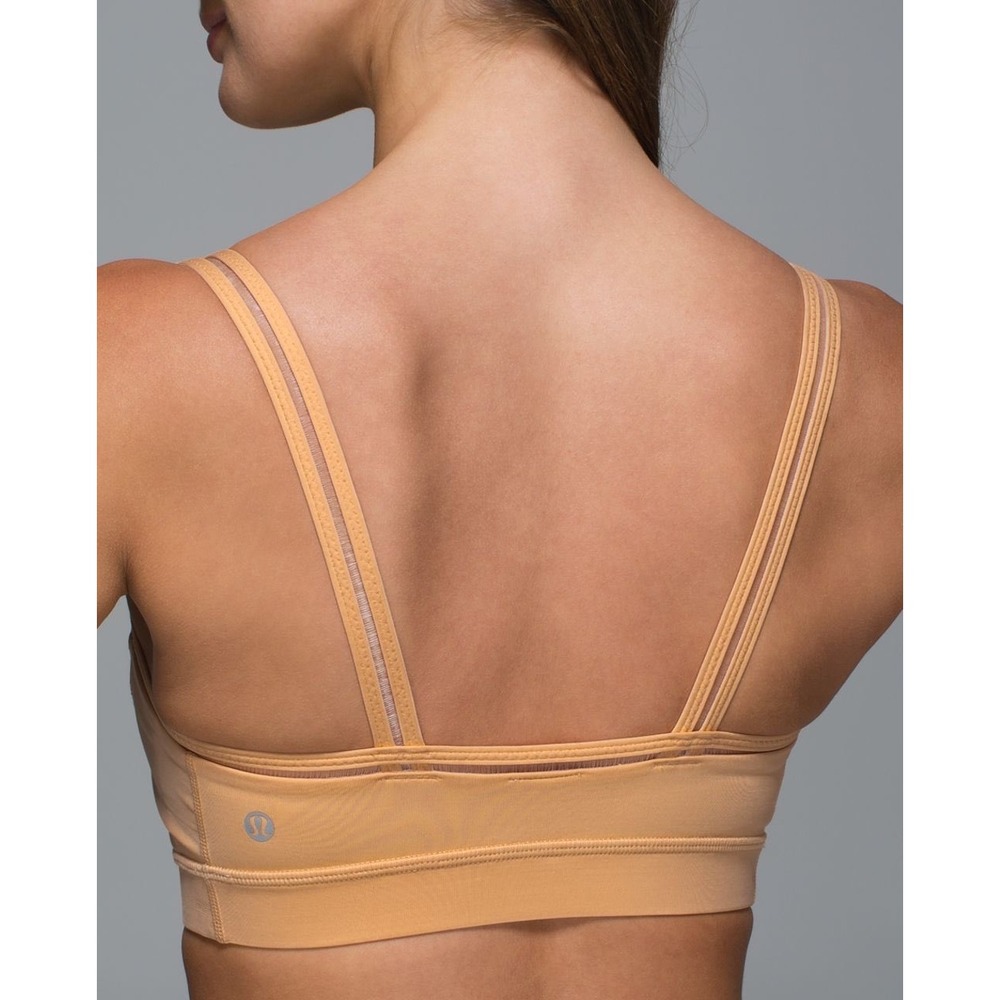 Lululemon Straight Up sport Bra Size‎ 8 Peach Fuzz pastel orange